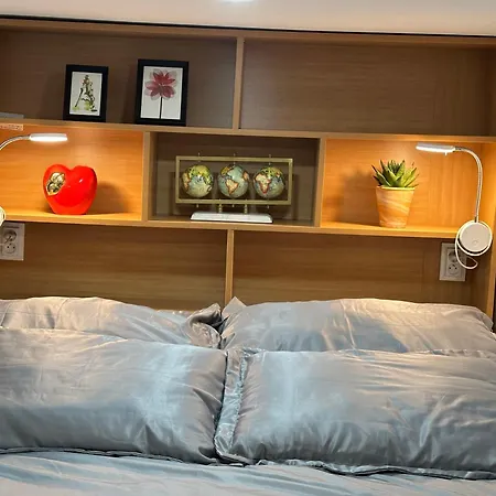 Cozy In Wenceslas Square Апартаменты Прага